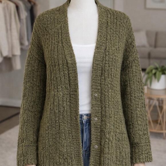 Free People Moss Green Chunky Knit Cardigan Size M NWT - Picture 11 of 14